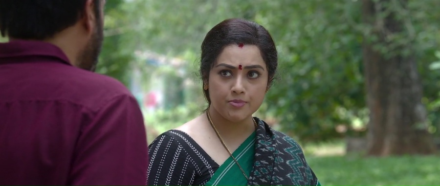 Drushyam 2 2021 WebRip [Hindi + Telugu] 480p, 720p ESub Screenshot