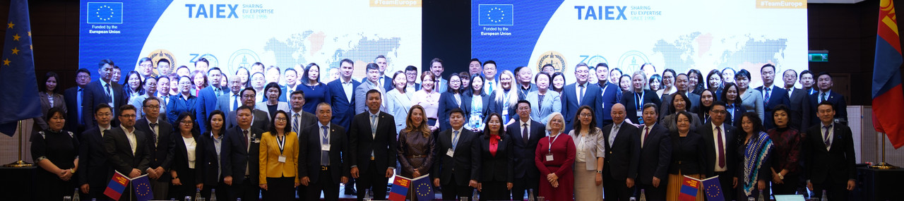 “Монгол Улсын шүүхийн цахимжуулалт” олон улсын бага хурал болж байна