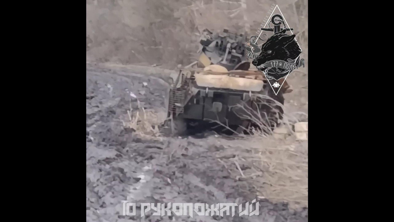 1015 BTR-82AT destr 03 02 25