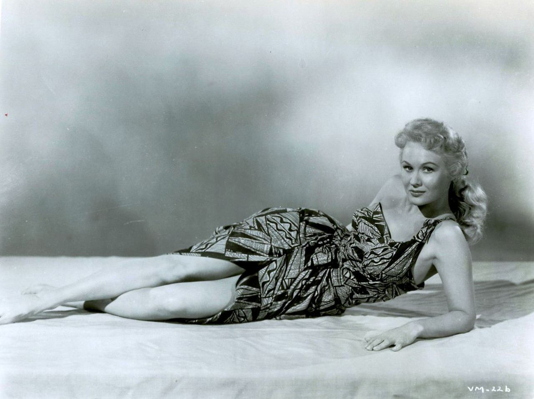 Virginia_Mayo_b30