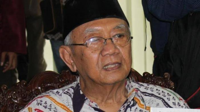 Salahuddin Wahid (Gus Solah)