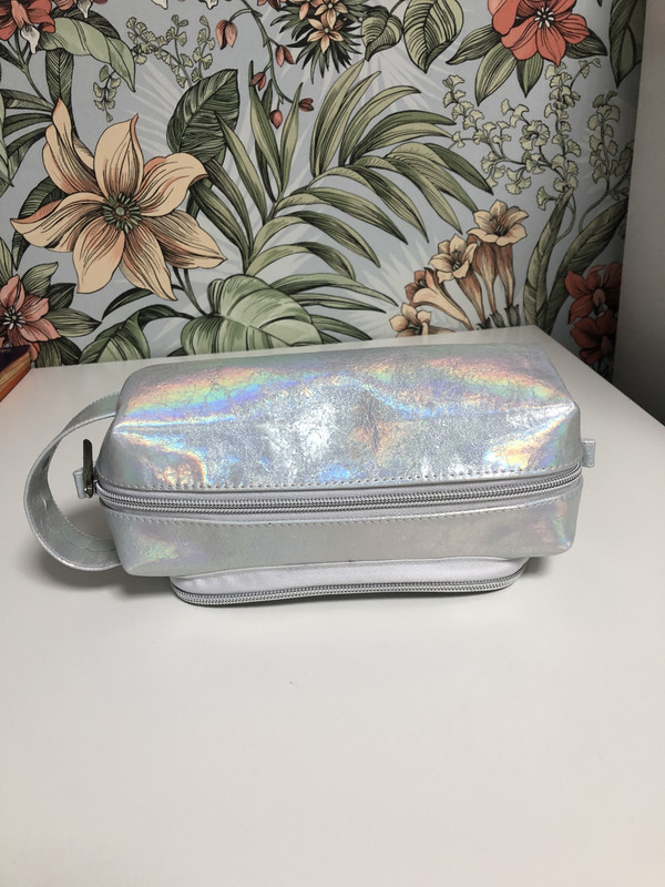 6D9C75F7-3422-4301-9988-E205473DF460