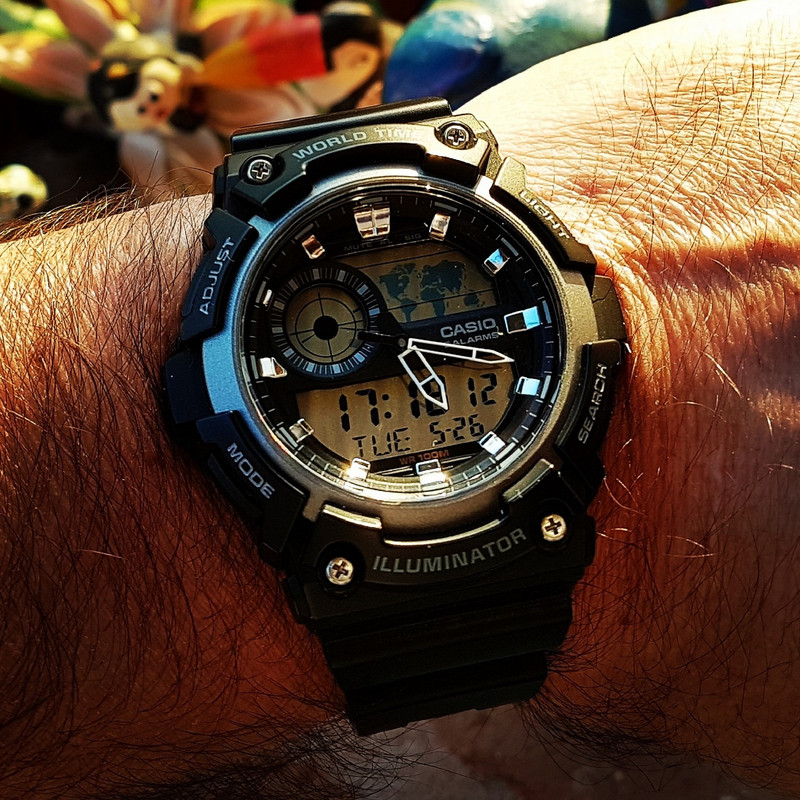 Casio AEQ-200W-1A (1)