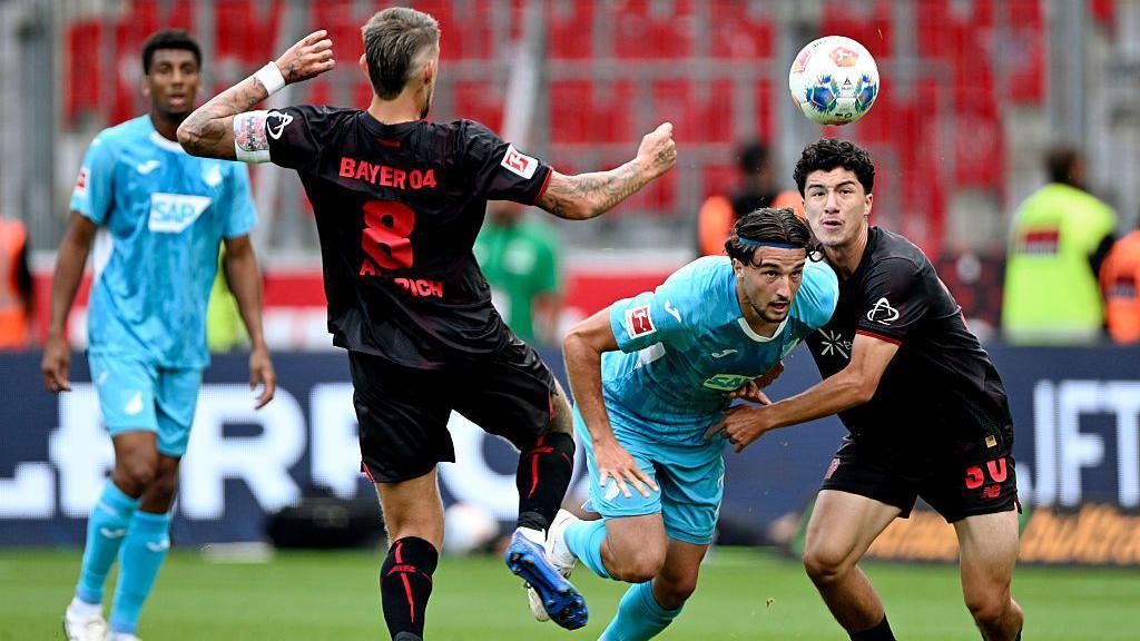 Frankfurt vs Leverkusen, 21h30 ngày 31/01