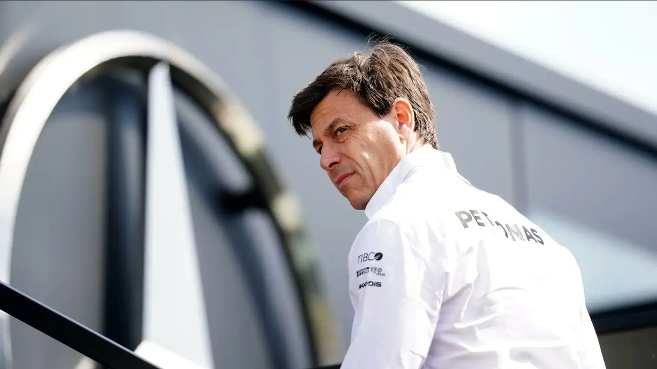 Fórmula 1: Toto Wolff revela pistas sobre el futuro de Mercedes tras la marcha de Lewis Hamilton en 2025