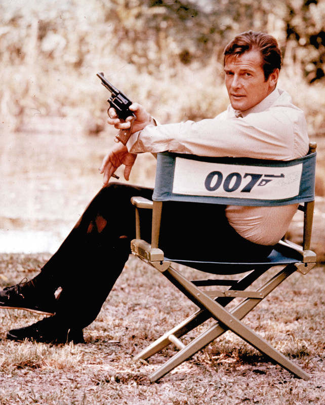 roger_moore_94