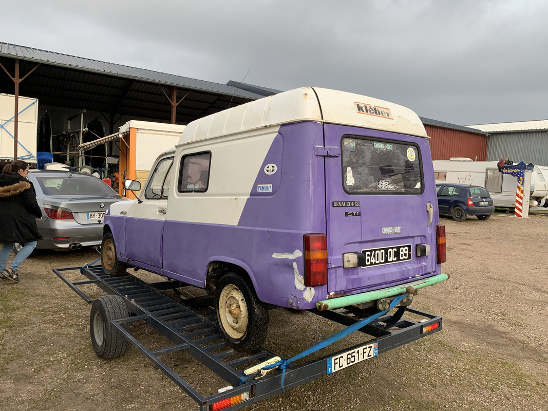 12F370A4-6EDF-4A6D-94F3-B62786E55099