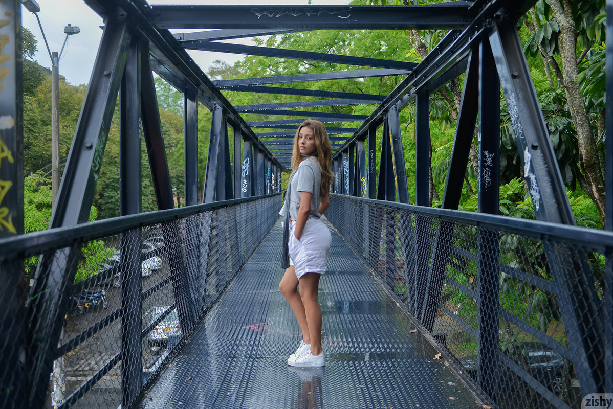 full_008_7641090449130649