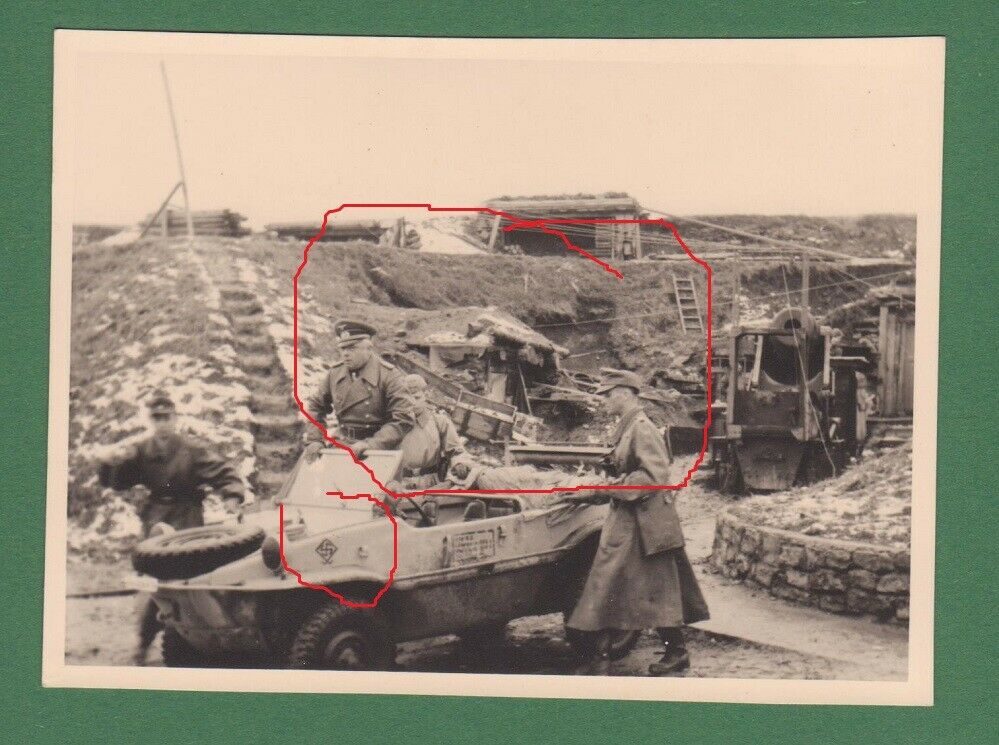 Foto WH VW Schwimmwagen Kübelwagen Soldat Narwa Ostfront Nordabs