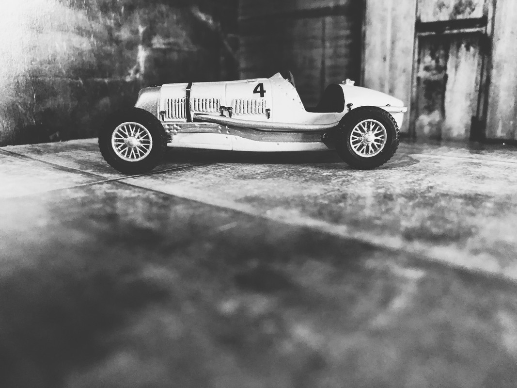 0AB97166-009B-4E11-851B-367B54FD14F1