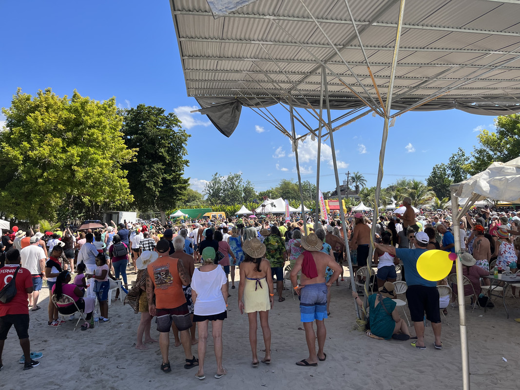 7DA54FE1-35CB-41B0-8925-9DF2ED051CCF