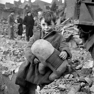 What is Art? - Page 16 Toni-frissell-3