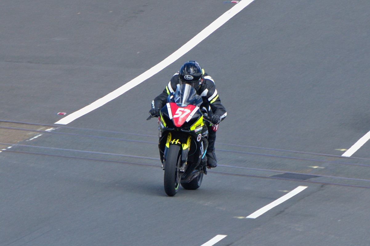 Vmax Tour 2019 au TT à l'île de Man R-DSC8507