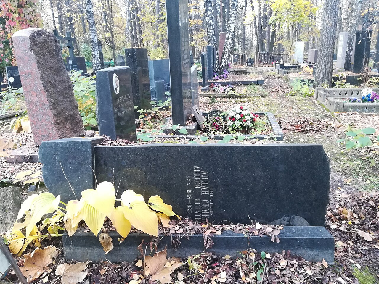 Tomb-of-Aldan-Semenov-A-20201025-161047