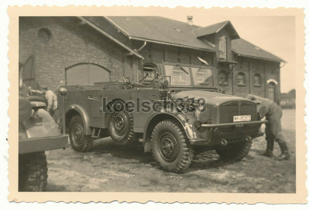 Foto schwerer Einheits PKW Wehrmacht Kübelwagen Jeep