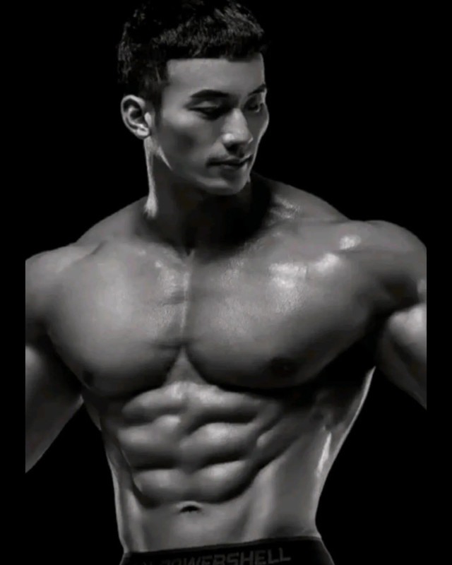 Photo by Chinese hunks 全球華男 on July 18, 2023.