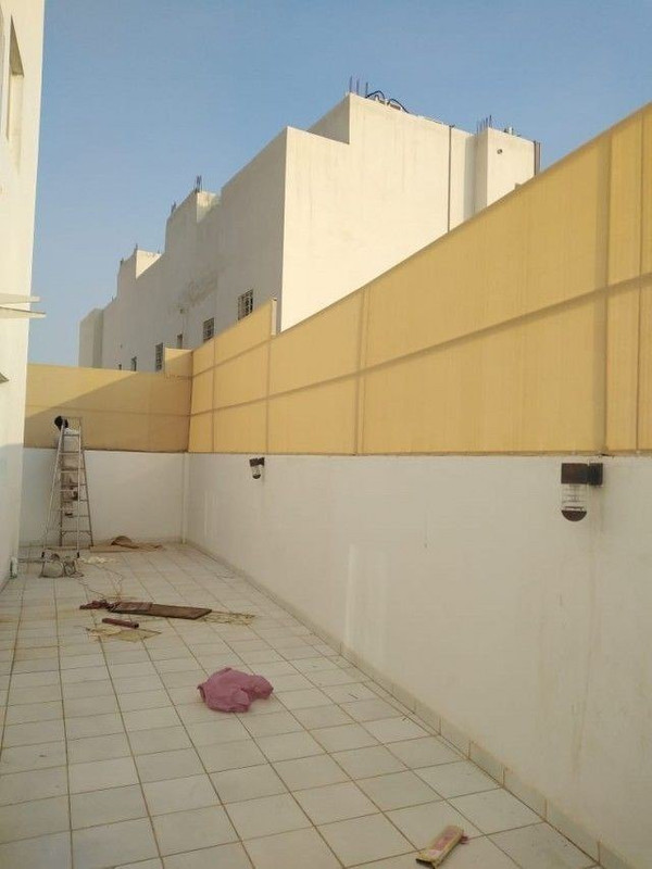 ساتر مع بوابة