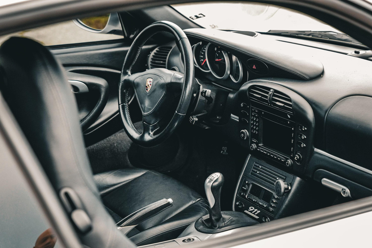 996-interior.jpg