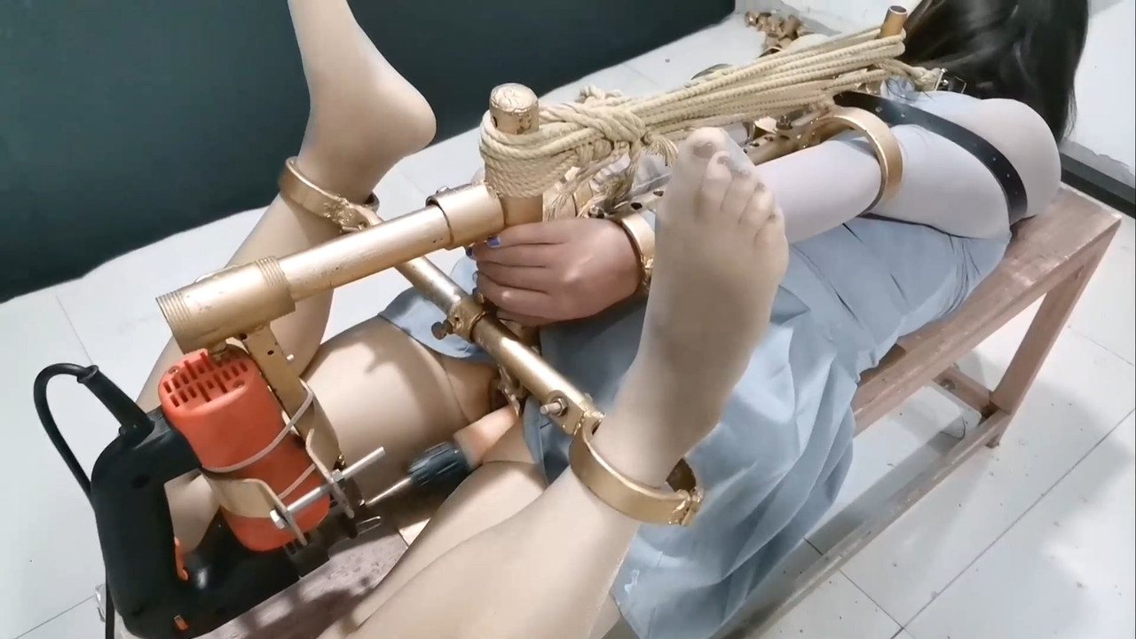 飞天原创 玉仙儿冰凉的P机K9架.mp4_20211215_131828.269