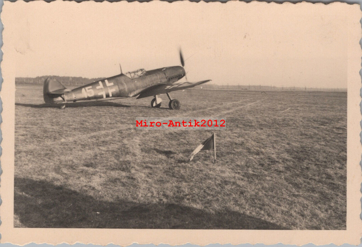 Foto, Pilot Hans Tilly, Jagdfliegerschule Werneuchen, Bf 109 B Nr. 15 (N)50838