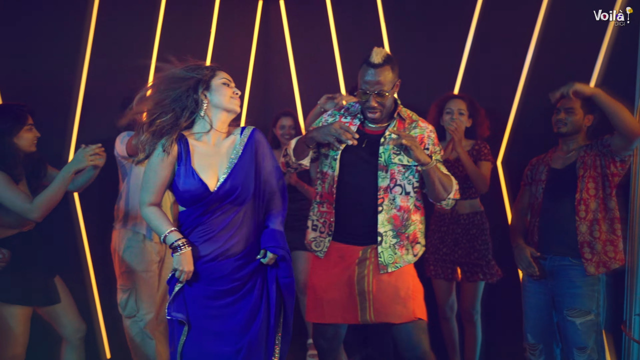 Avika Gor hot Sizzling Sexy Song Showing Big Boobs ,Cleavage,Deep Navel in Blue Saree.webm_snapshot_