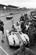 24 HEURES DU MANS YEAR BY YEAR PART ONE 1923-1969 - Page 51 61lm06-Maserati-Tipo-63-Walt-Hansgen-Bruce-Mc-Laren-16