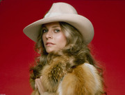 lindsay-wagner-d62