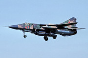 833 IAP Mig-23MLD 47 Red (4)