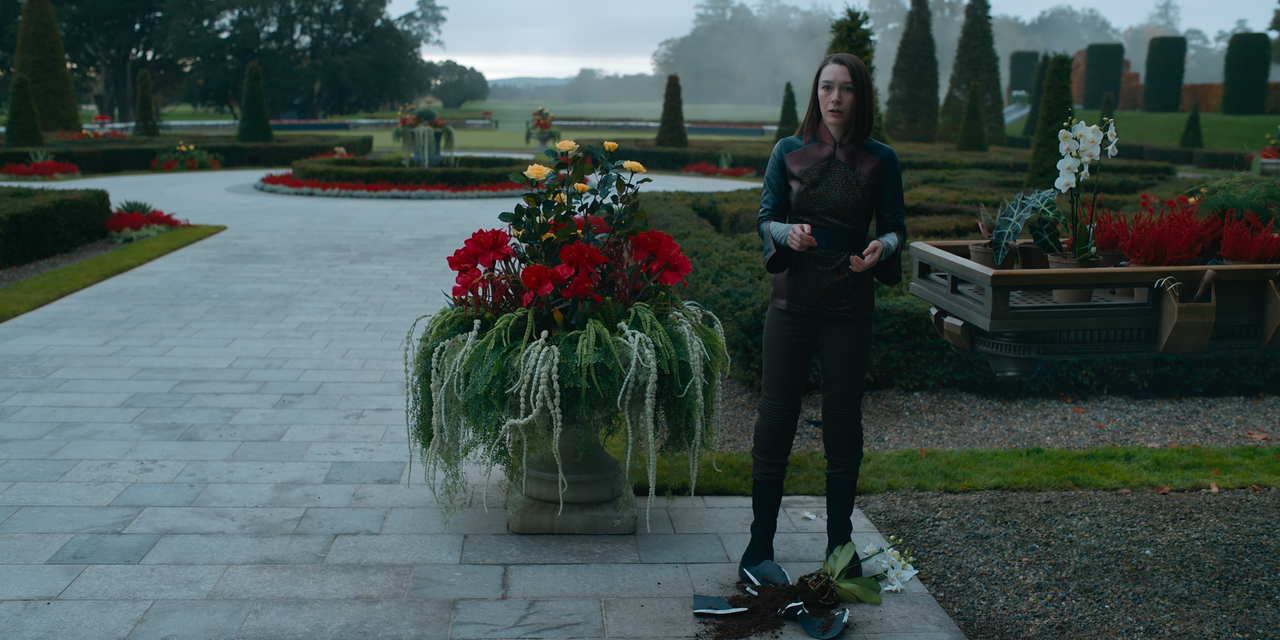 Foundation.S01E04.Barbarians.at.the.Gate.2160p.10bit.ATVP.WEB-DL.DDP5.1.HEVC-Vyndros.mkv_snapshot_02