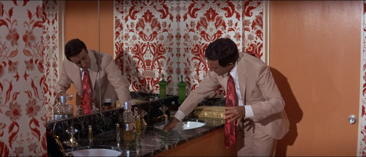 The Party (1968) (1080p BluRay x265 r00t)-6