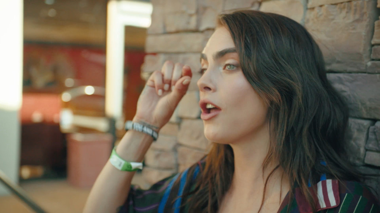 Planet Sex with Cara Delevingne_20230130_23250010.ts_snapshot_10.44.453