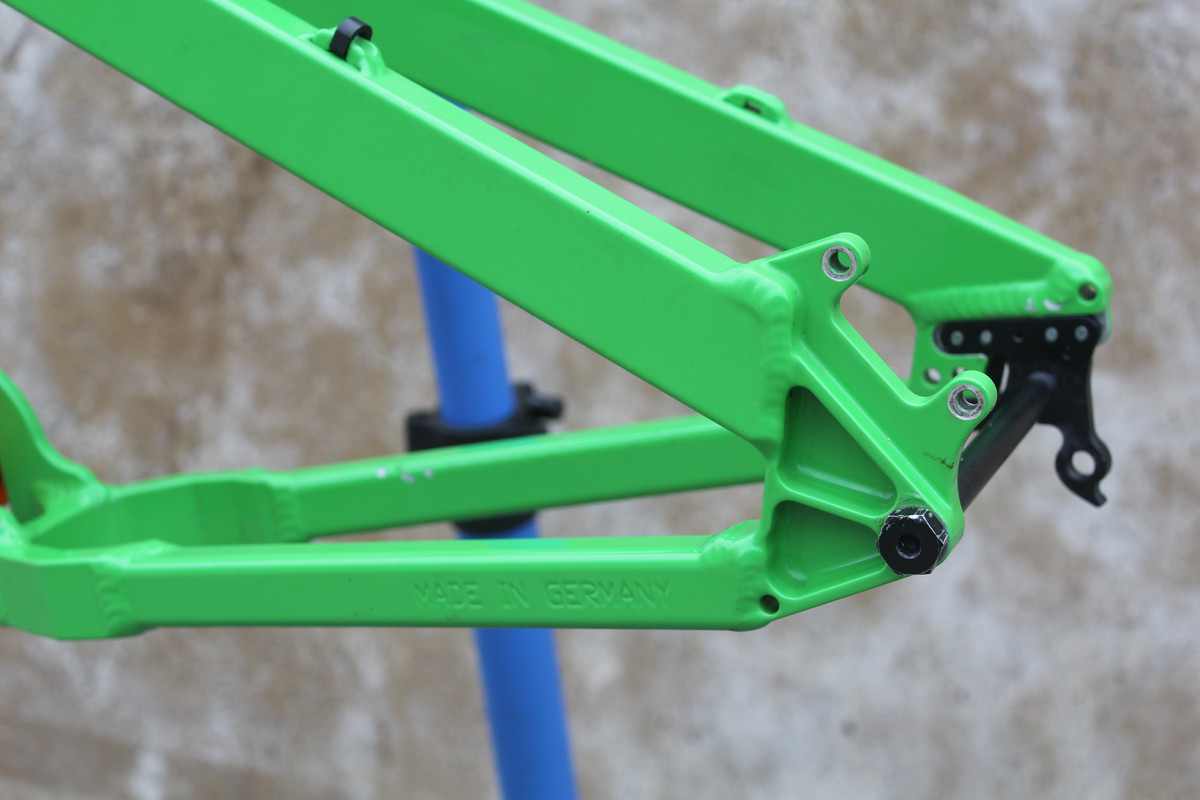 844470-AC-1-EE4-4488-9035-52-FCB2-B69-CE