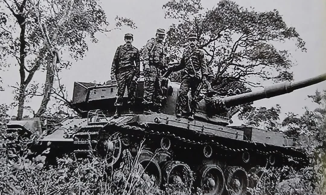 south-african-olifant-captured-by-the-cubans-in-angola-v0-xofob2nmjy5e1.webp