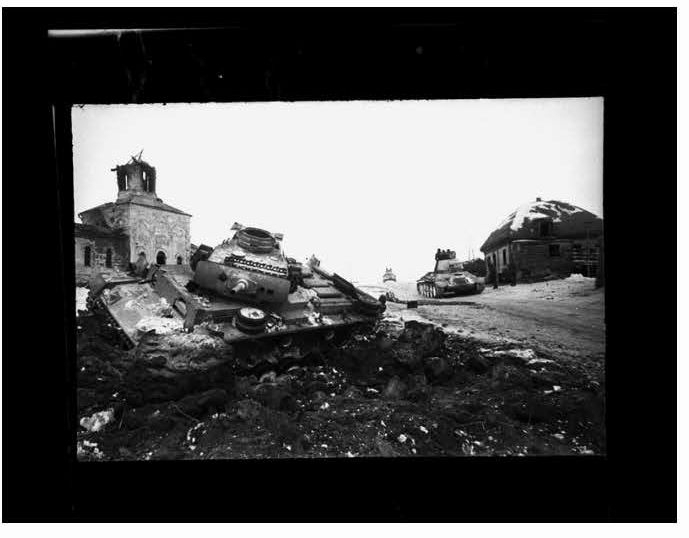 Подбитый немецкий танк.1942