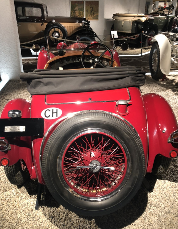 04C811EC-35E8-4B50-A372-1122B81C8DFD