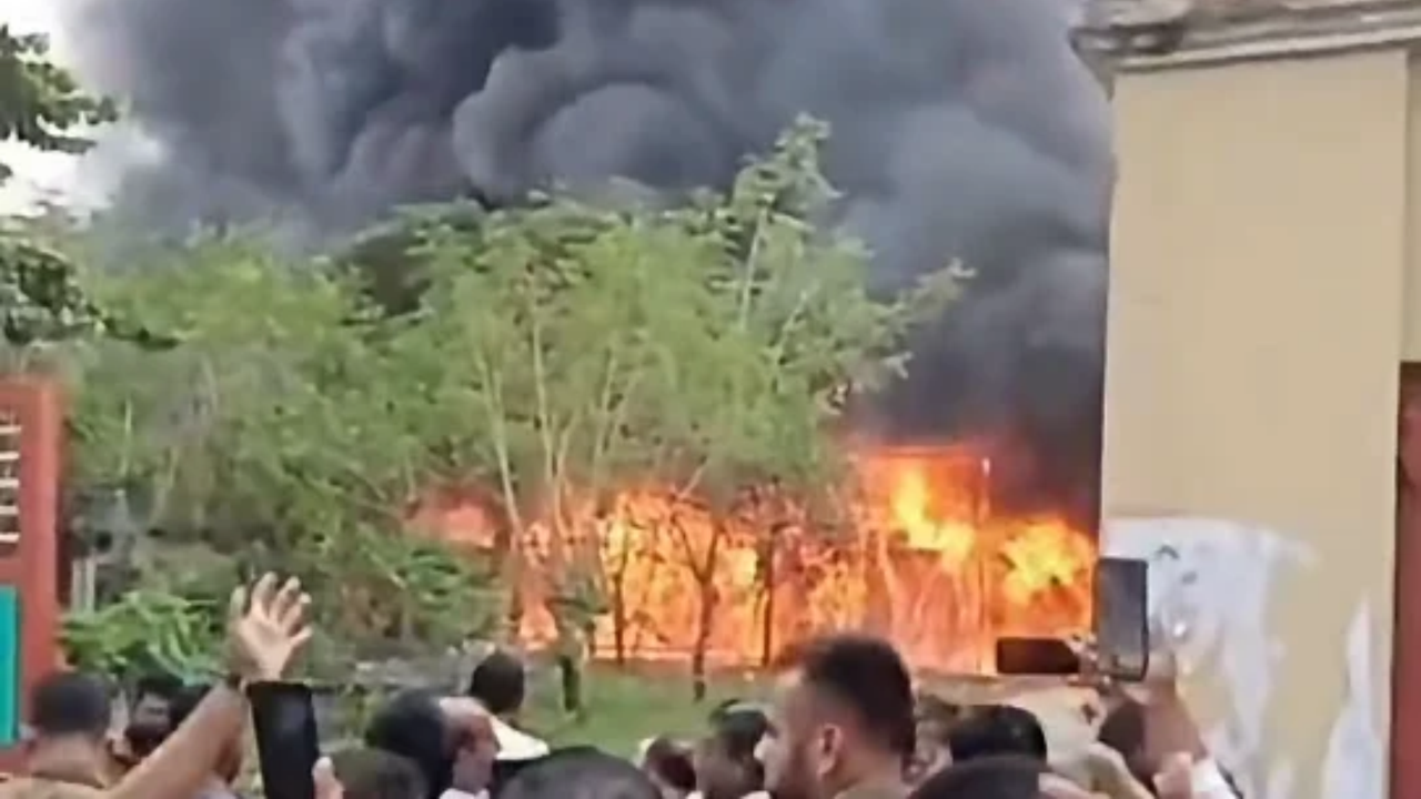 গাজীপুরের কাশিমপুরে কার্টন কারখানায় আগুন, নিয়ন্ত্রণে ৯ ইউনিট