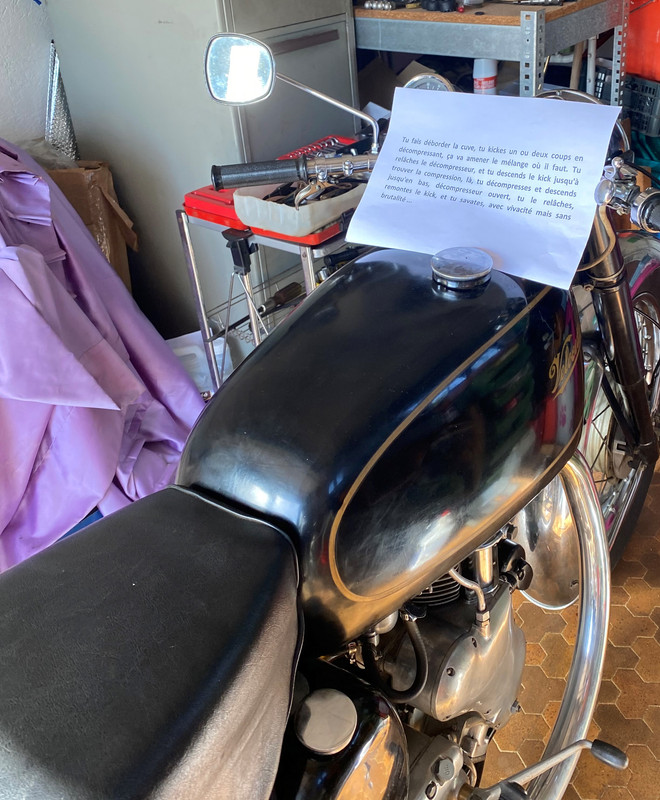 Démarrage Velocette