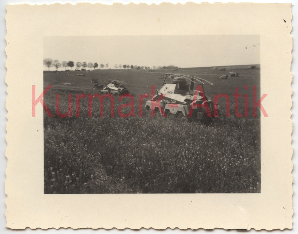 Foto Wehrmacht Frankreich Panzer Spähwagen 232 8 Rad Funker