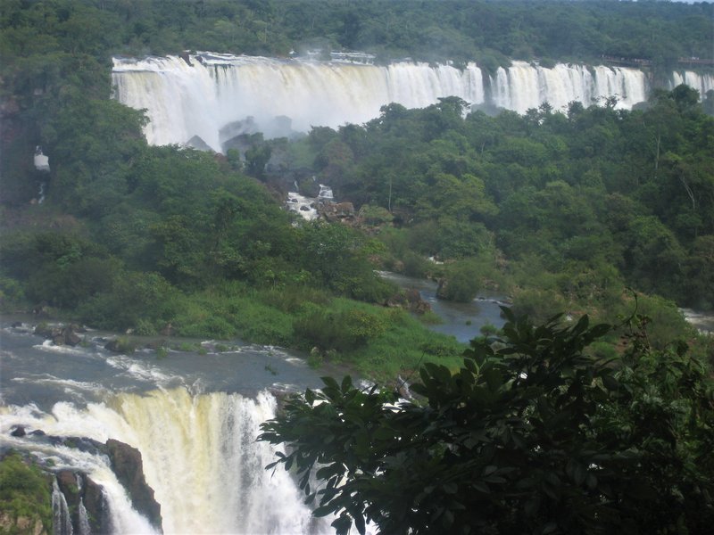 Parque Nacional de Iguaçú-25-2-2010 - Brasil y sus pueblos-2010 (32)