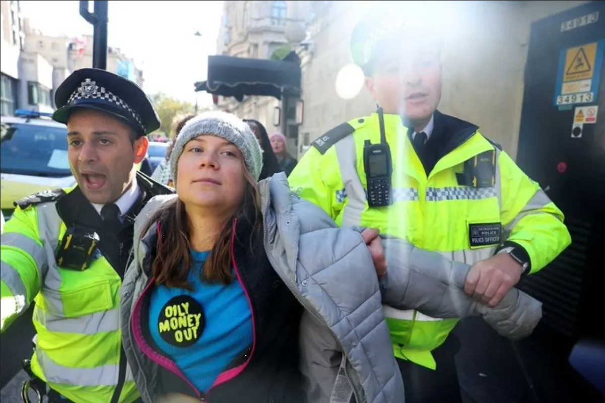 Detienen a Greta Thunberg en Londres, ¿qué hizo ahora?