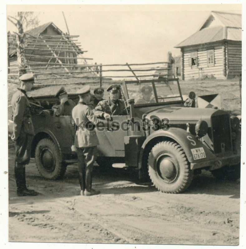 Foto Wehrmacht General Schmidt im Kübelwagen PKW an der Ostfront