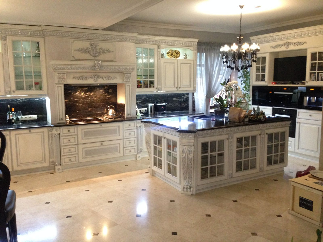 79846038-E303-4704-ACBB-F5ABF5997E6E