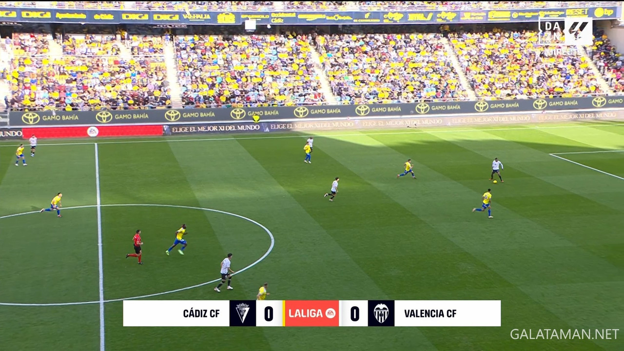 01-14_15-40-01_DAZN Laliga FHD_Cádiz vs Valencia.ts_snapshot_12.10.565