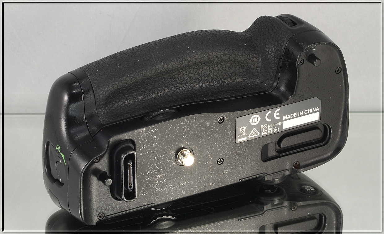 CELLONIC BATTERY GRIP MB-D16 – Impugnatura Verticale Per Fotocamera, Con Tasti AE, Trigger, Rotella E Filettatura Treppiede, Per Batterie EN-EL15