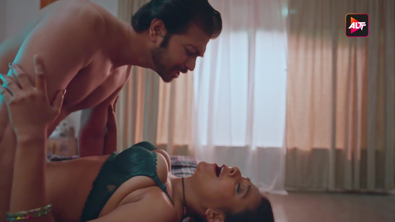 vlcsnap-2025-05-13-01h33m06s930