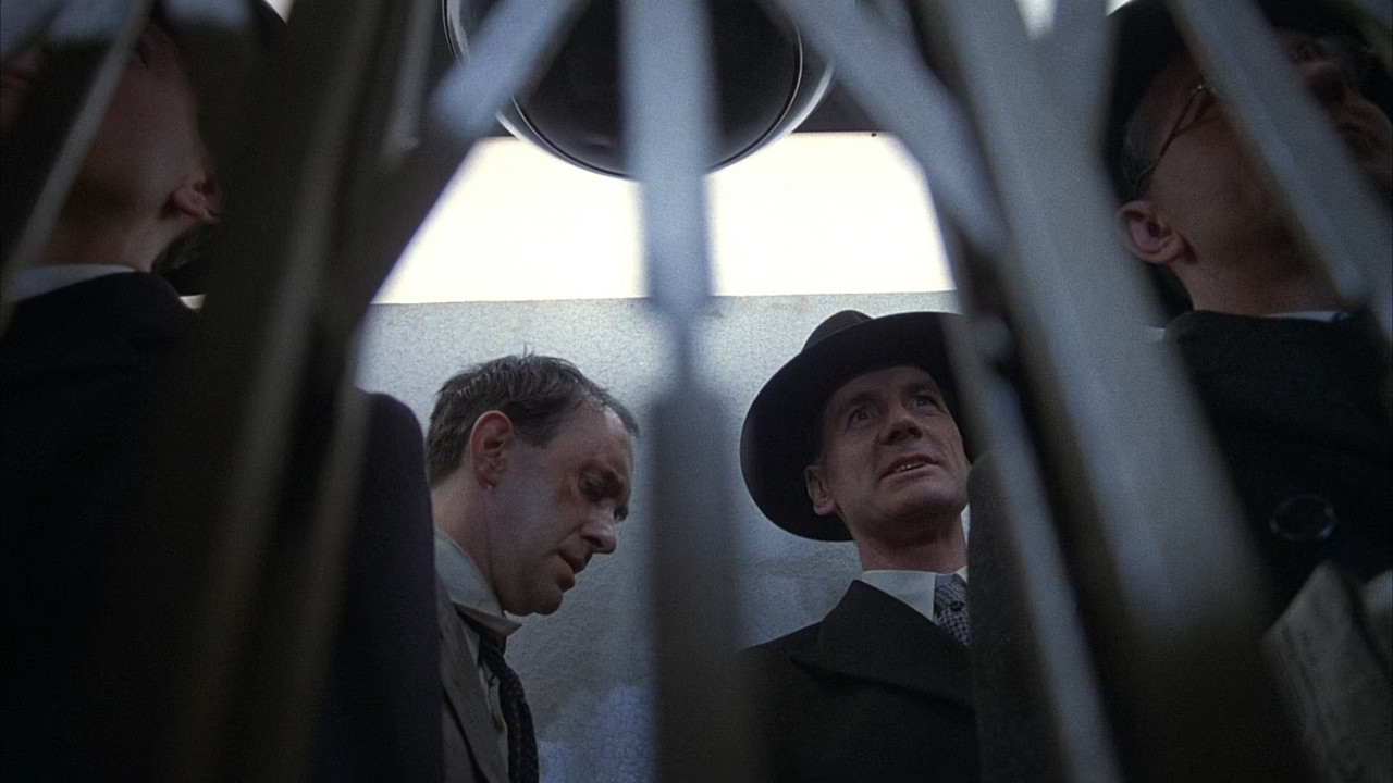 Brazil 1985 Criterion (1080p x265 10bit Tigole).mkv_snapshot_01.