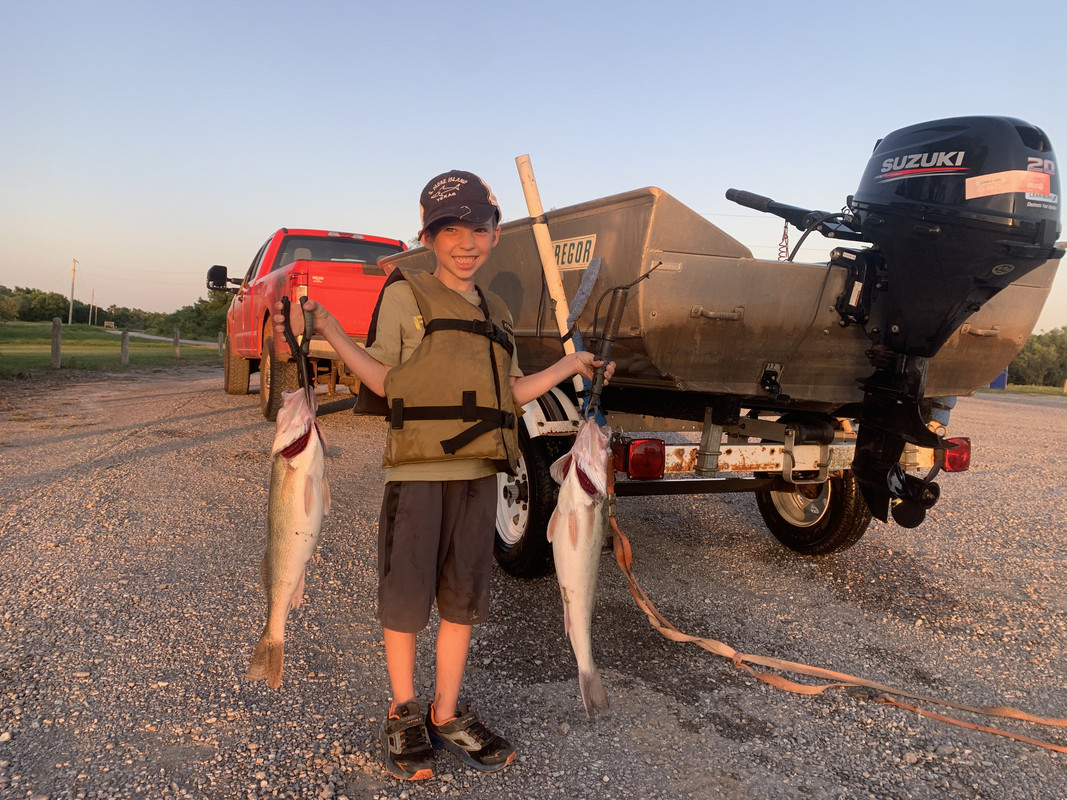 32DECAE2-0AA6-4A8B-B45B-F7AA7C1F1551