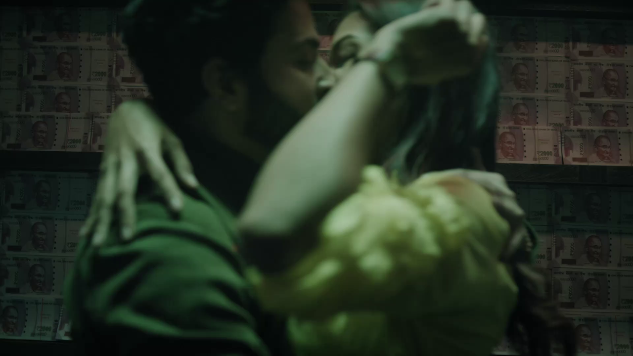 vlcsnap-2023-11-26-19h25m03s238