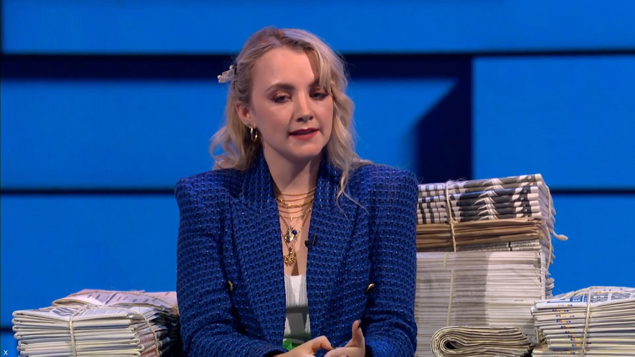 Evanna Lynch 041121.mp4_snapshot_04.36_[2021.11.04_23.54.00]
