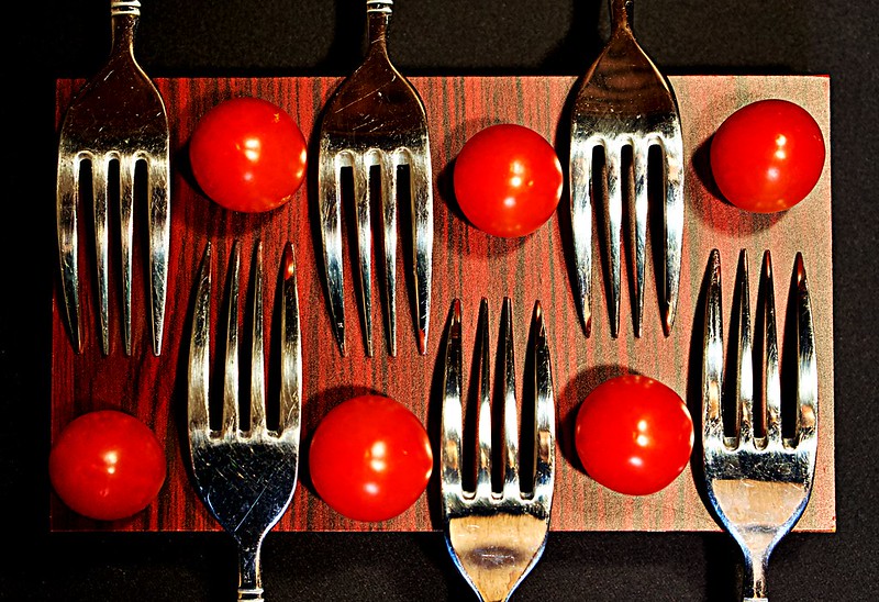 red-tomatoes-forks.jpg